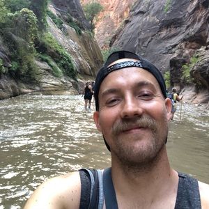 Meet your Posher, Lee